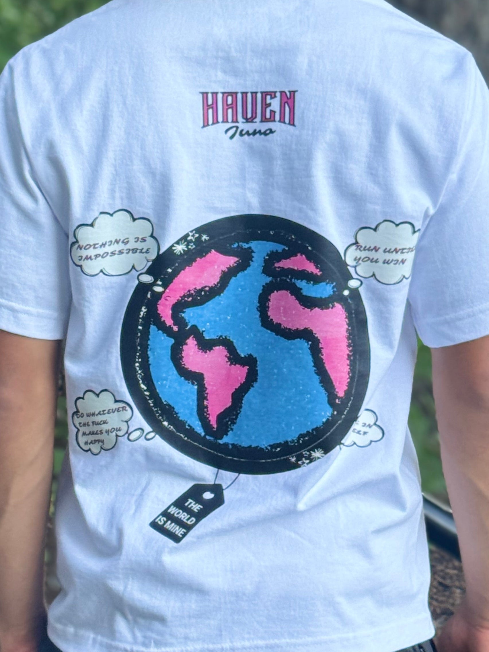 “The world is mine” CROPPED TEE