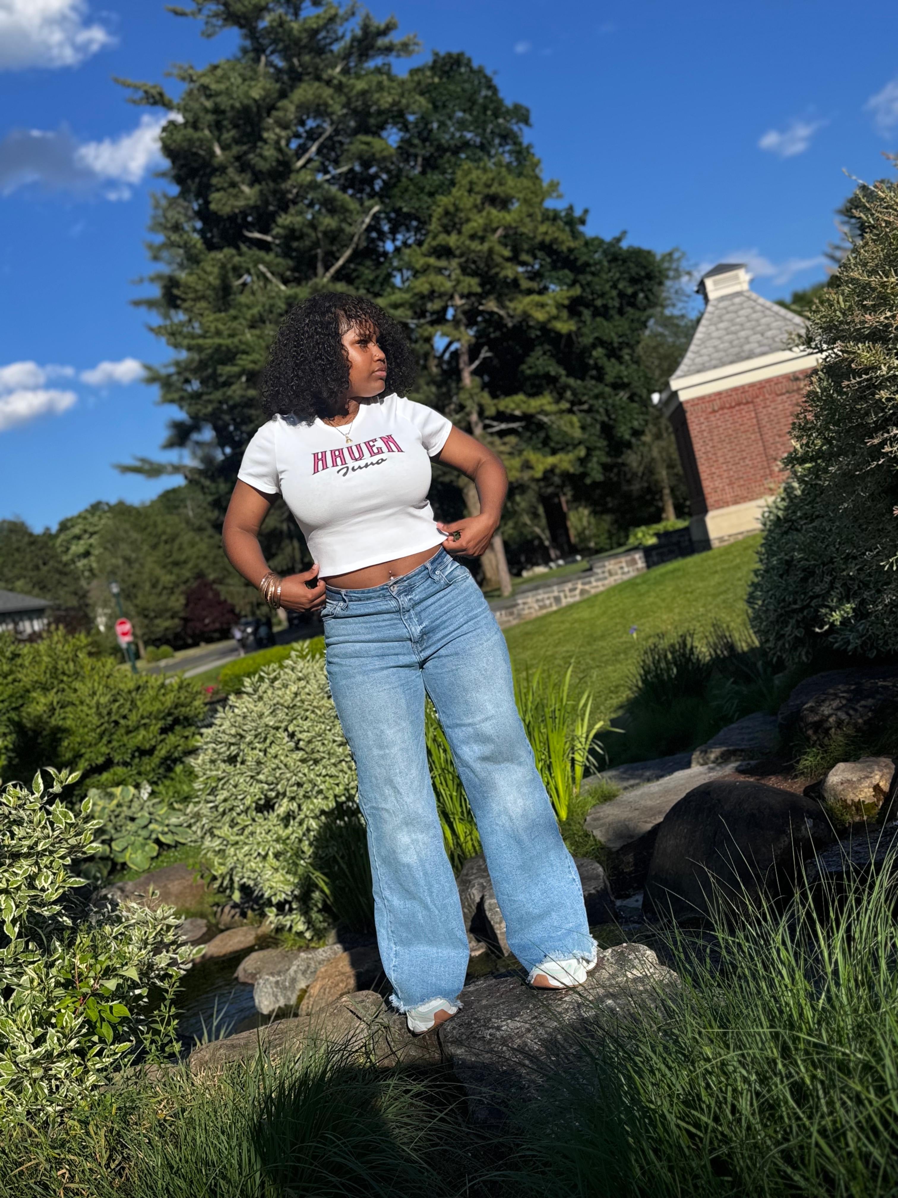 “H.J the world is mine” CROP TOP